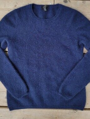 Cashmere Chater Club Sweater